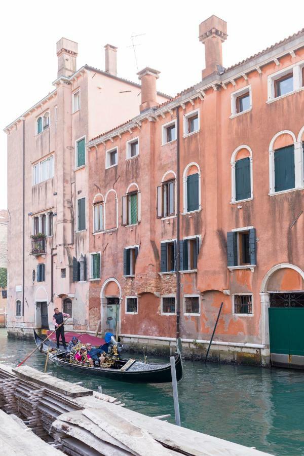 Residence On The Canal Венеция Екстериор снимка